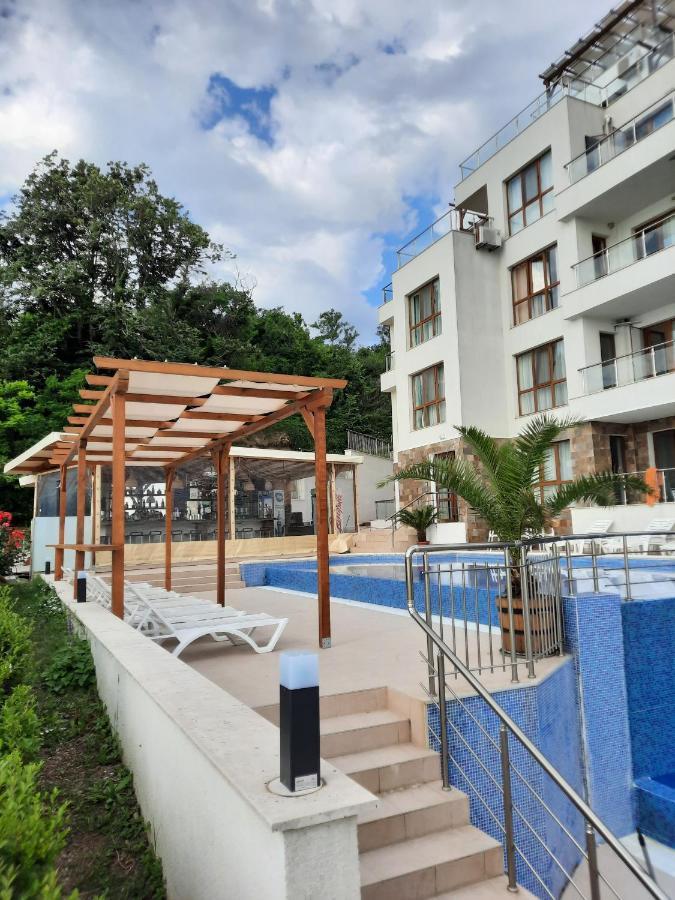 Byala Vista Cliff Apartments ภายนอก รูปภาพ