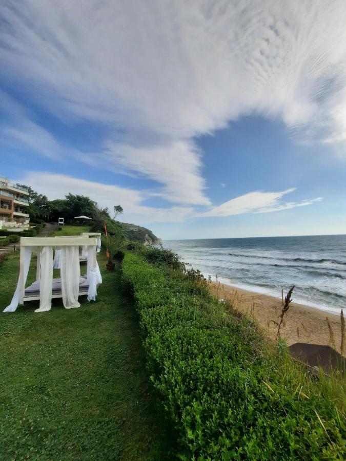 Byala Vista Cliff Apartments ภายนอก รูปภาพ