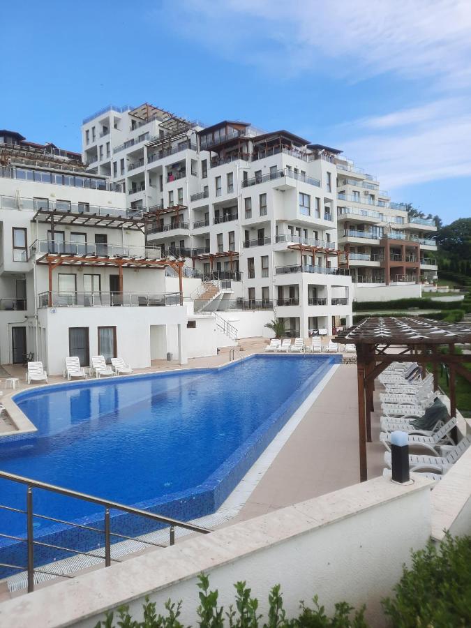 Byala Vista Cliff Apartments ภายนอก รูปภาพ