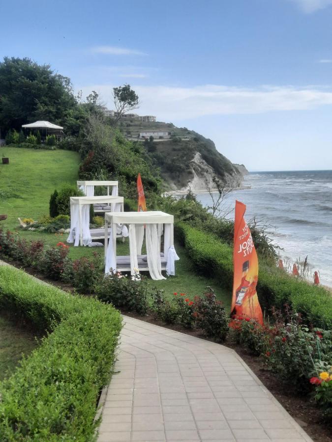 Byala Vista Cliff Apartments ภายนอก รูปภาพ