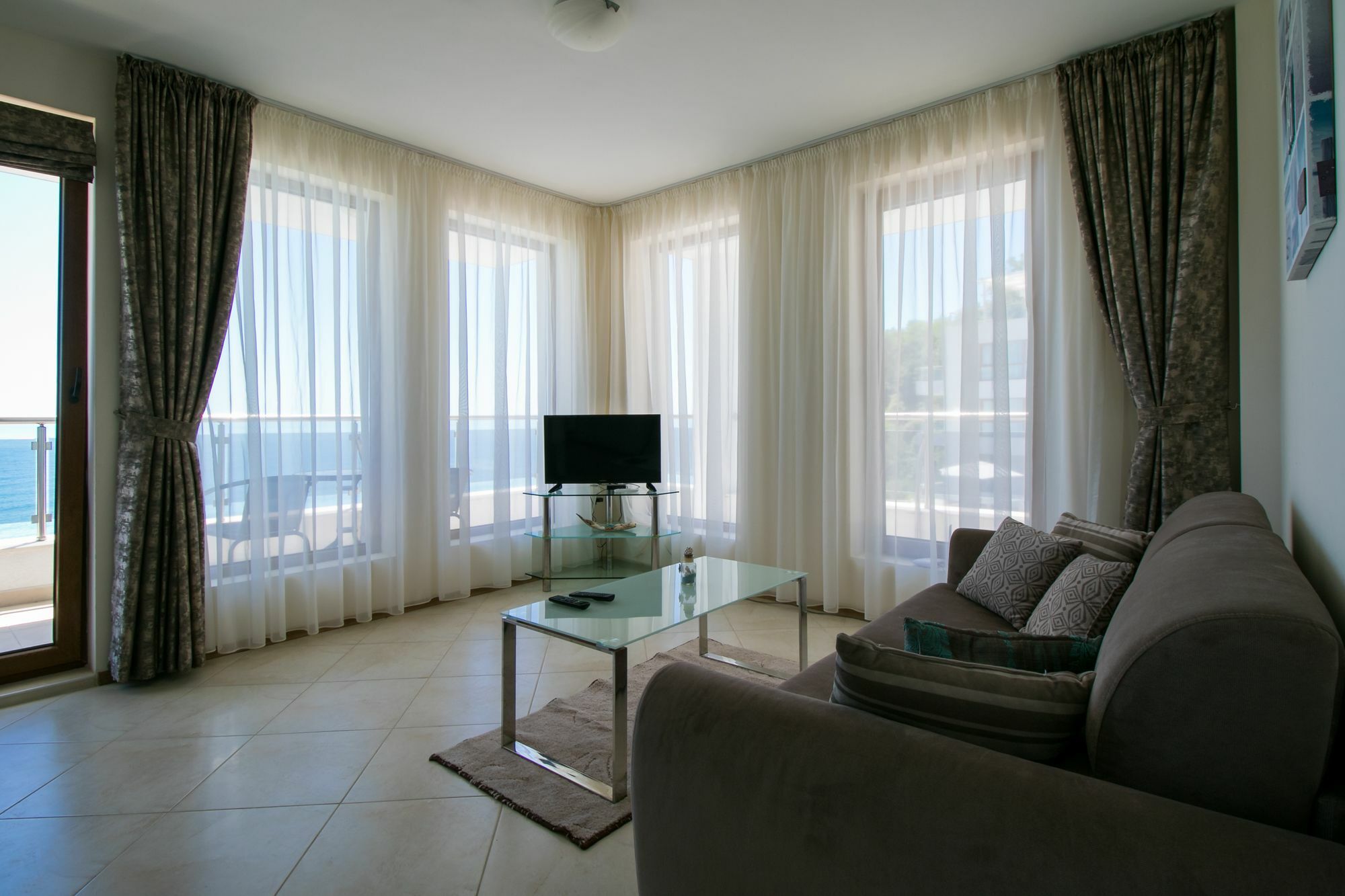 Byala Vista Cliff Apartments ภายนอก รูปภาพ