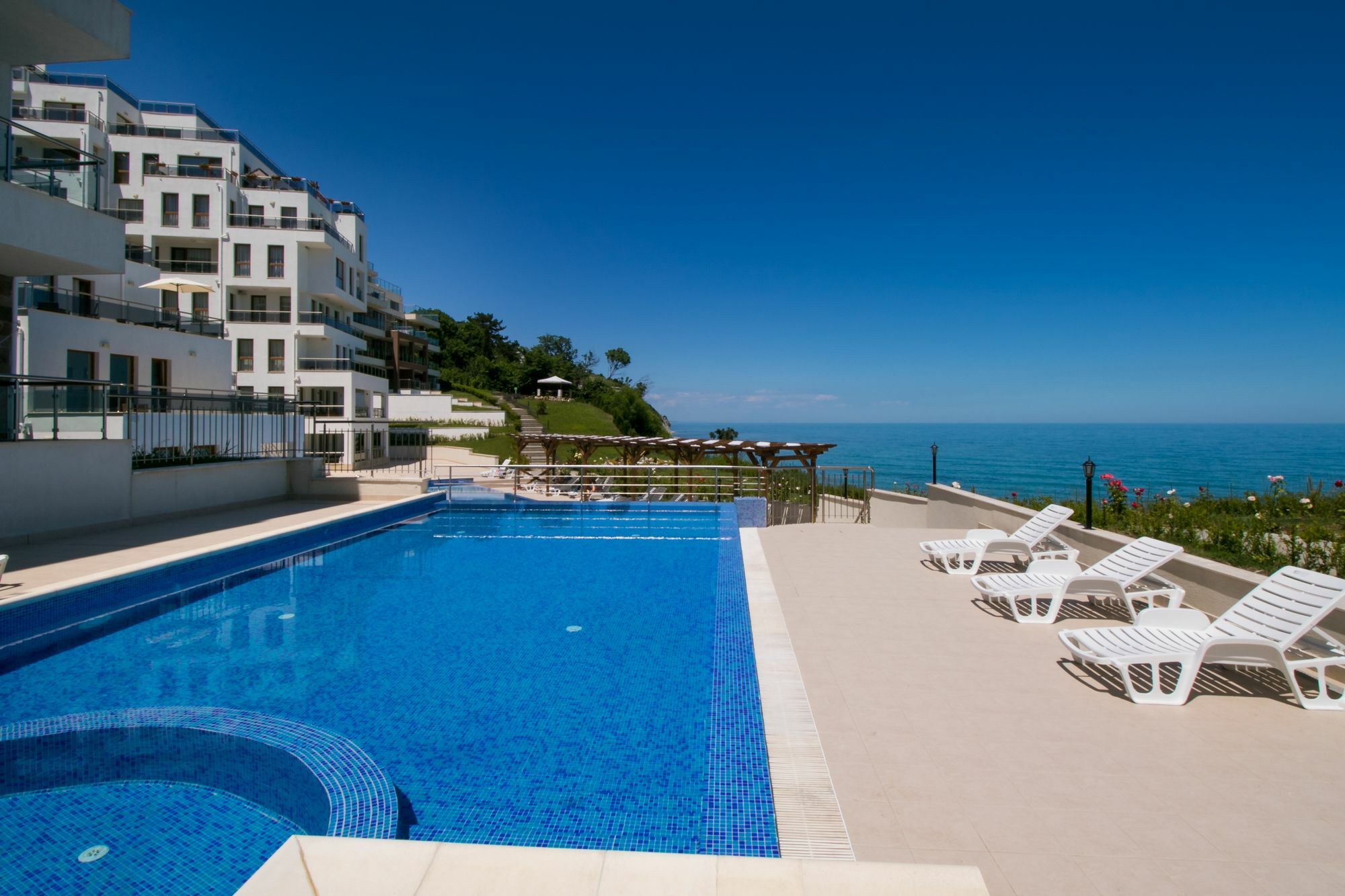 Byala Vista Cliff Apartments ภายนอก รูปภาพ